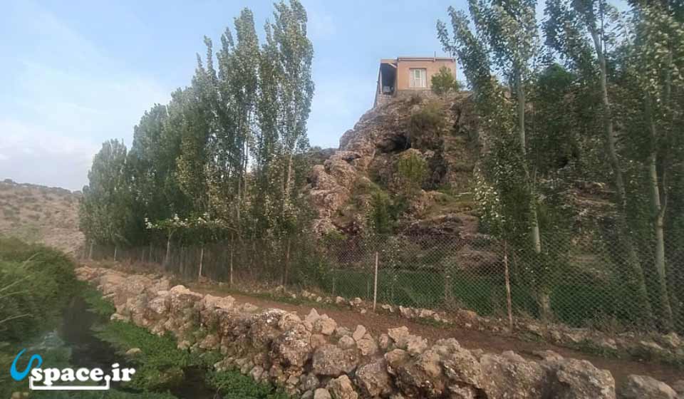 اقامتگاه بوم گردی گلاره - سیروان -روستای چشمه پهن
